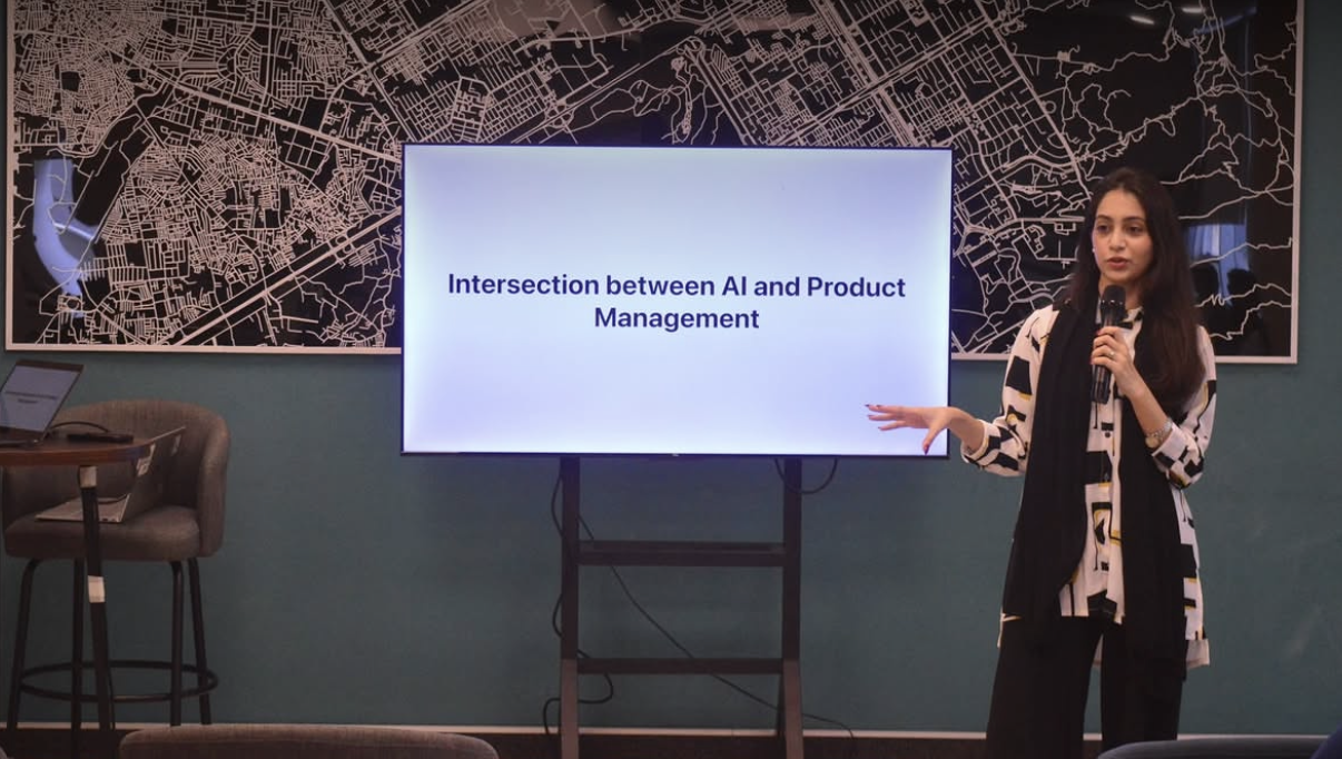 Leading a talk on AI and product management